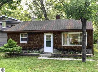 935 Avenue D, Traverse City, MI 49686