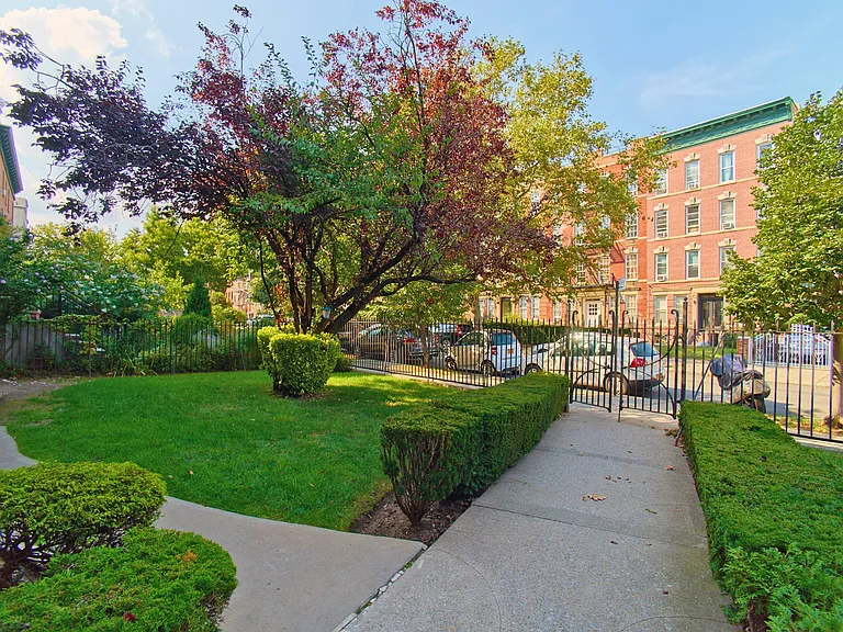 120 4th Pl #A1 — Photo 15