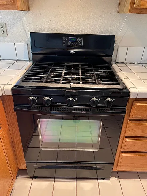 3 bed, 1600 sqft, $4,395 — Photo 4