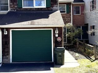 7 Banyan St, Selinsgrove, PA 17870