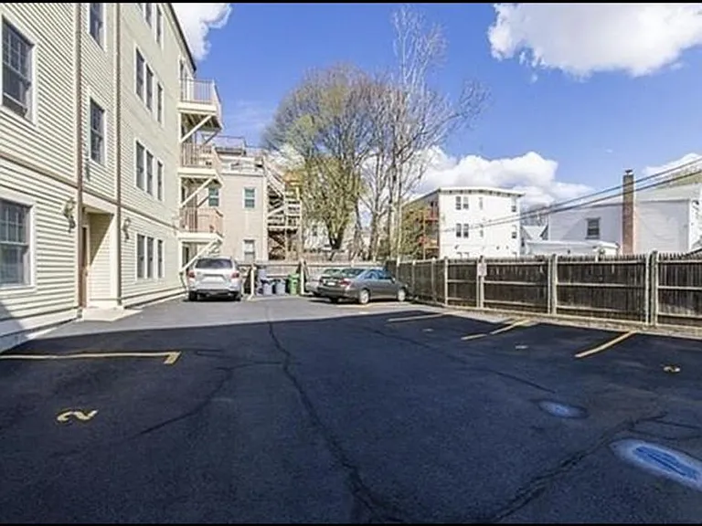 29 Vinton St #2 — Photo 10