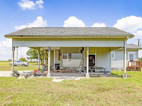 3rd image of 845 S Waterplant Rd