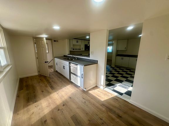3rd image of 5612 Staely Ave