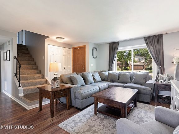 3rd image of 2363 Sunnydale Dr