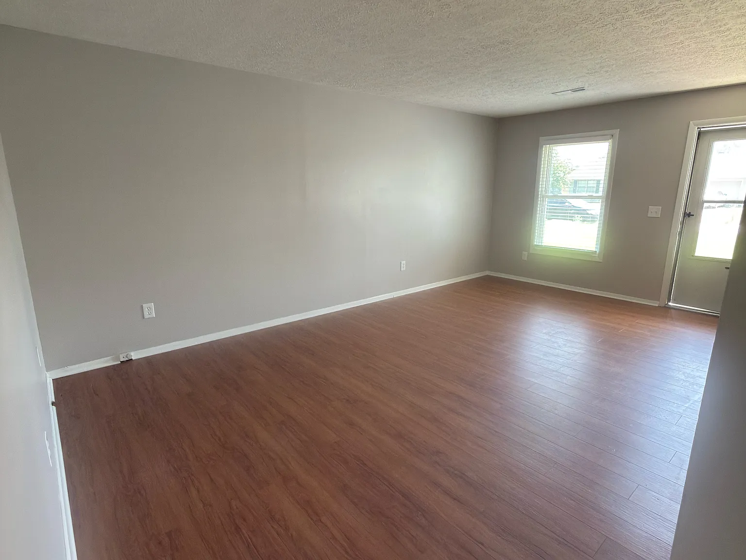 2 bed, 750 sqft, $1,195 — Photo 2