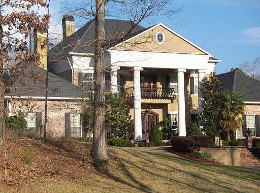 1st image of 213 Fernwood Ln