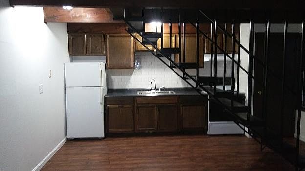 1st image of 1119 Hollander St APT D