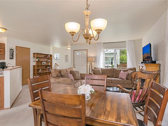 4th image of 9515 Hancock Ave Se #32