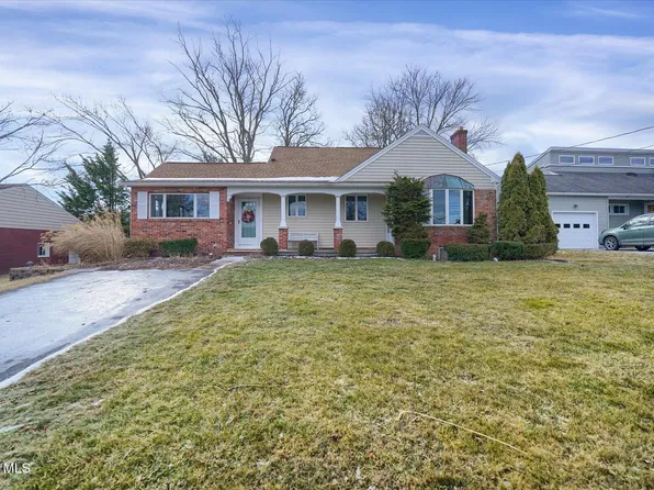 1075 W Loop Rd, Hollidaysburg, PA 16648