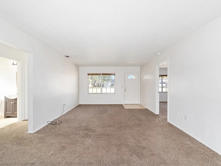 325 Oak Track Crse — Photo 7