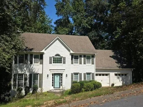 1821 Yorkshire Dr, Woodstock, GA 30189