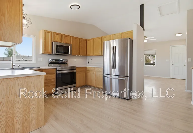 4804 Saddleback Dr — Photo 5