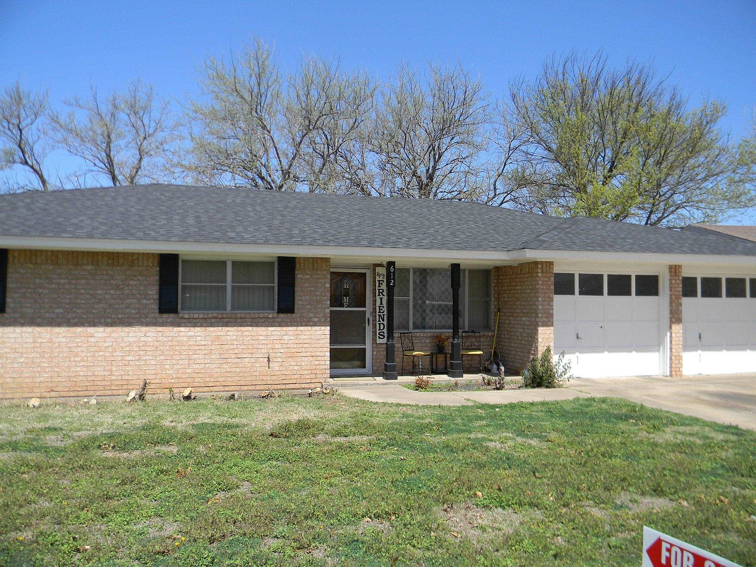 612 E Monroe Ave, Waurika, OK 73573 Zillow