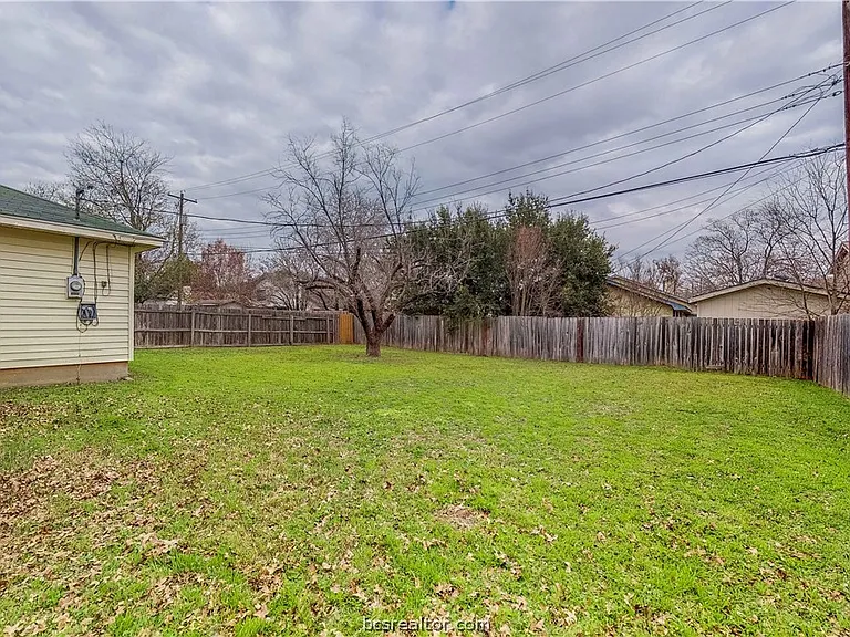 1107 Braeswood Dr — Photo 42