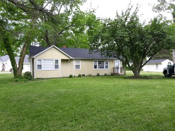 35 Hertzler Rd, Newport News, VA 23602