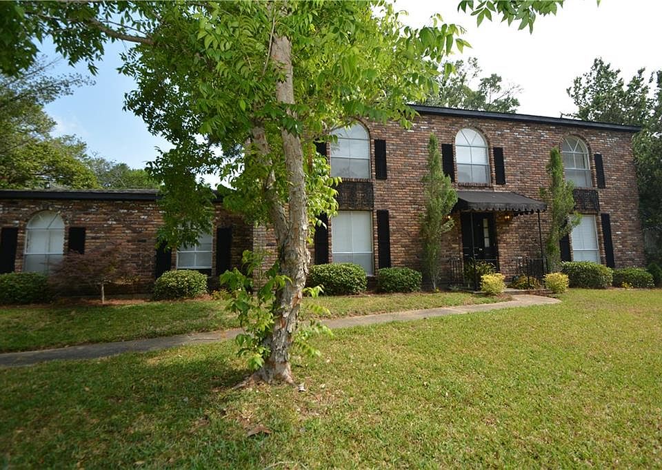 1st image of 4164 Holly Springs Dr