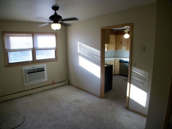 5th image of 303 S Kennedy St