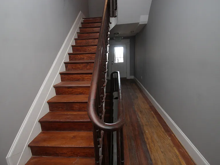 211 W Lanvale St — Photo 4