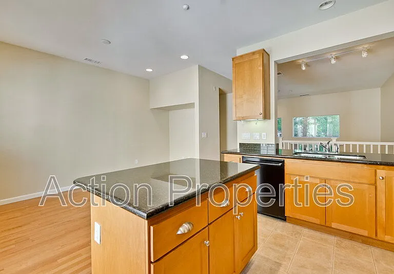 169 Bel Air Ct — Photo 8