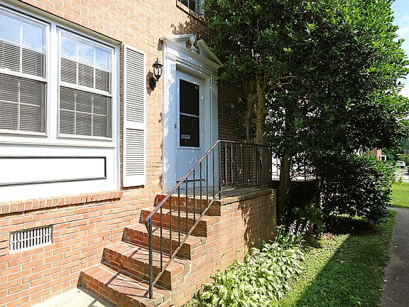 2nd image of 2512 Fontaine Ave Unit A