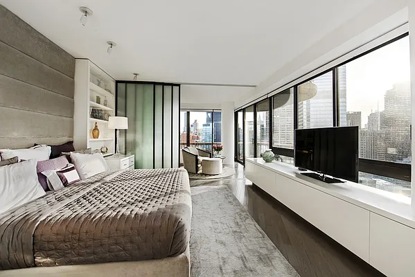 Sold by Nest Seekers International | media 58