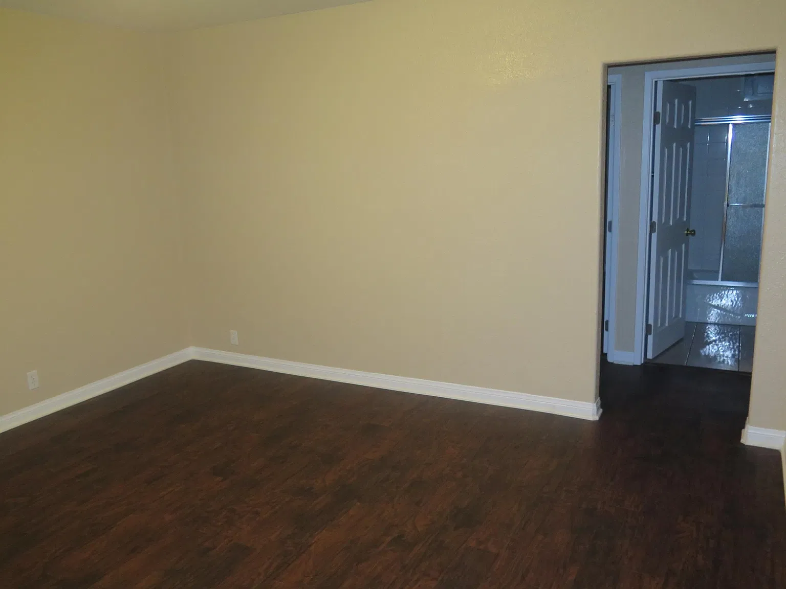 602 E Mountain Street — Photo 3