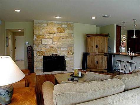 4th image of 5931 Del Roy Dr
