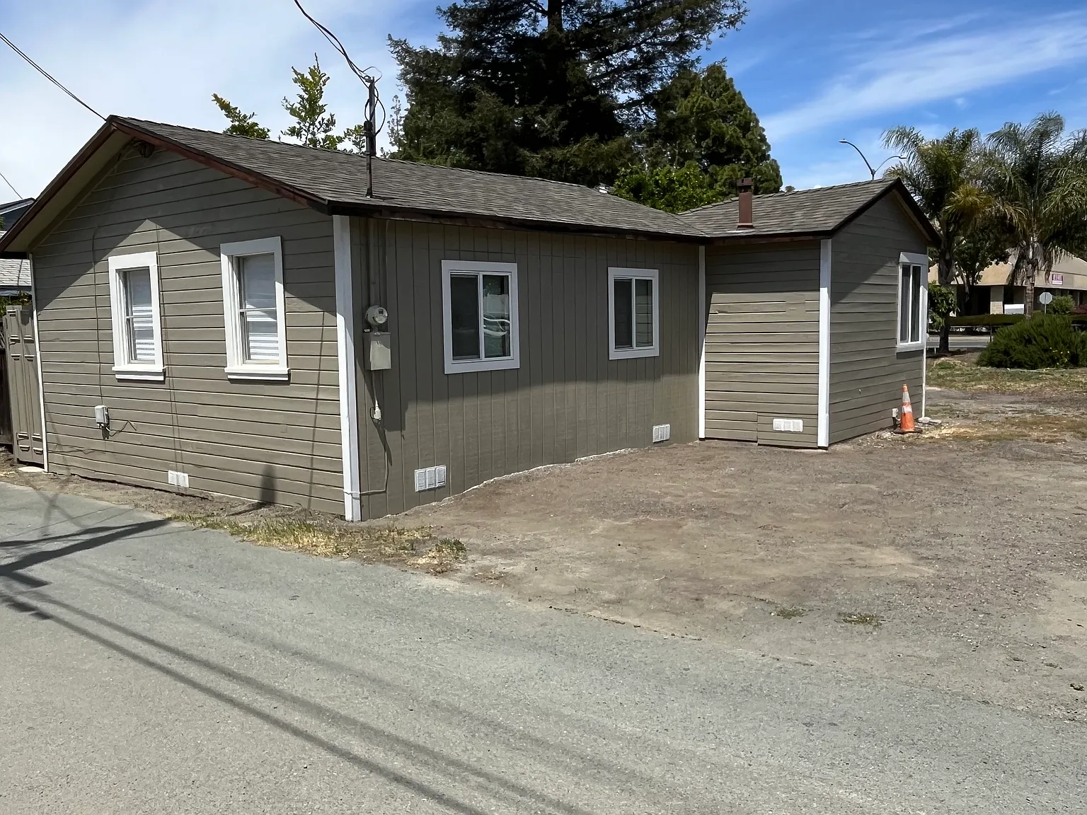 2 bed, 644 sqft, $2,100 — Photo 4