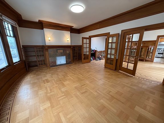 3rd image of 2033 Clement St