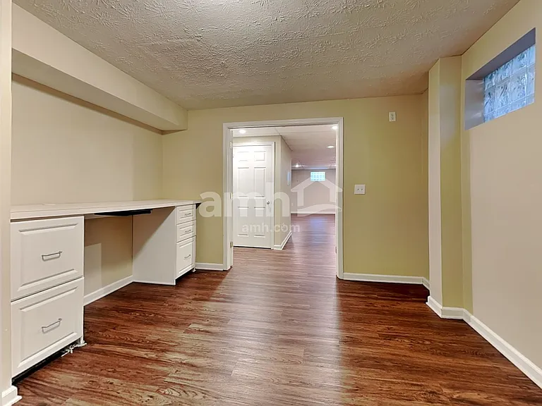 2358 Rosina Dr — Photo 25