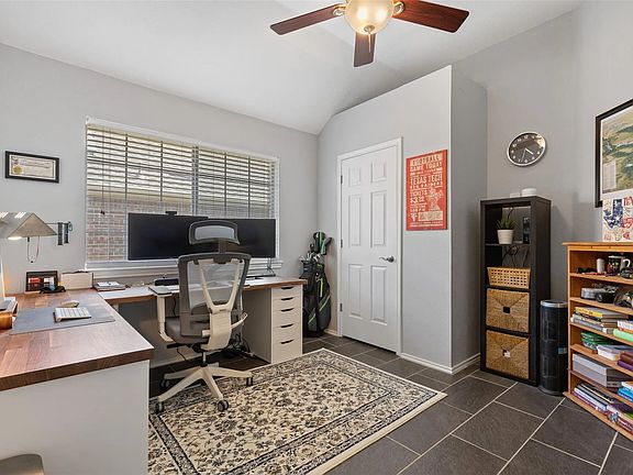 2nd image of 3806 Seminole Ct