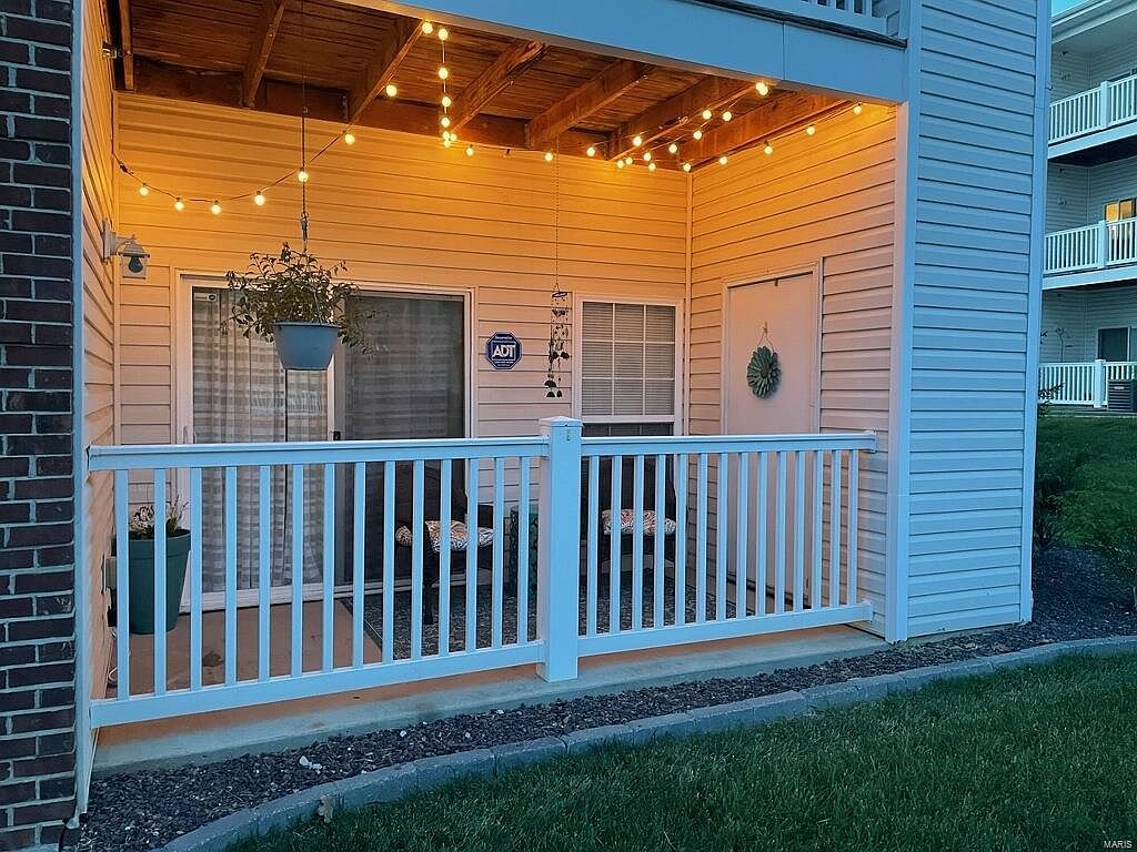 29 Kassebaum Ln APT 101, Saint Louis, MO 63129 Zillow