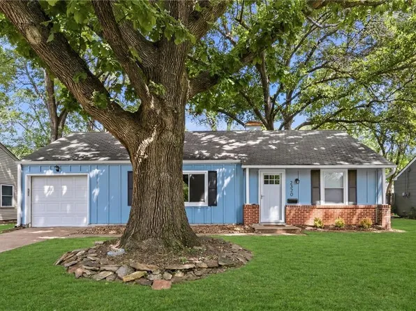 2320 W 76th St, Prairie Village, KS 66208