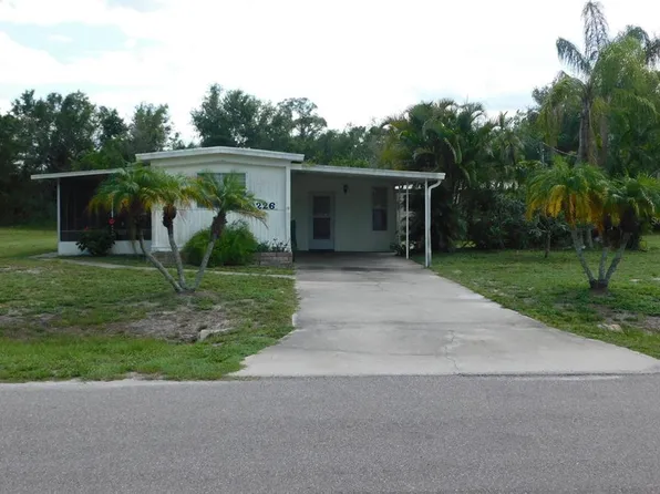 2226 Chaplin Dr, Ruskin, FL 33570