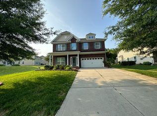 10124 Newtonmore Dr, Charlotte, NC 28278