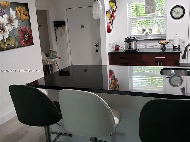 900 NE 12th Ave #302 — Photo 6
