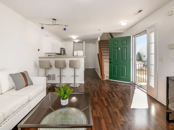 7270 Colonial Affair Dr, New Albany, OH 43054