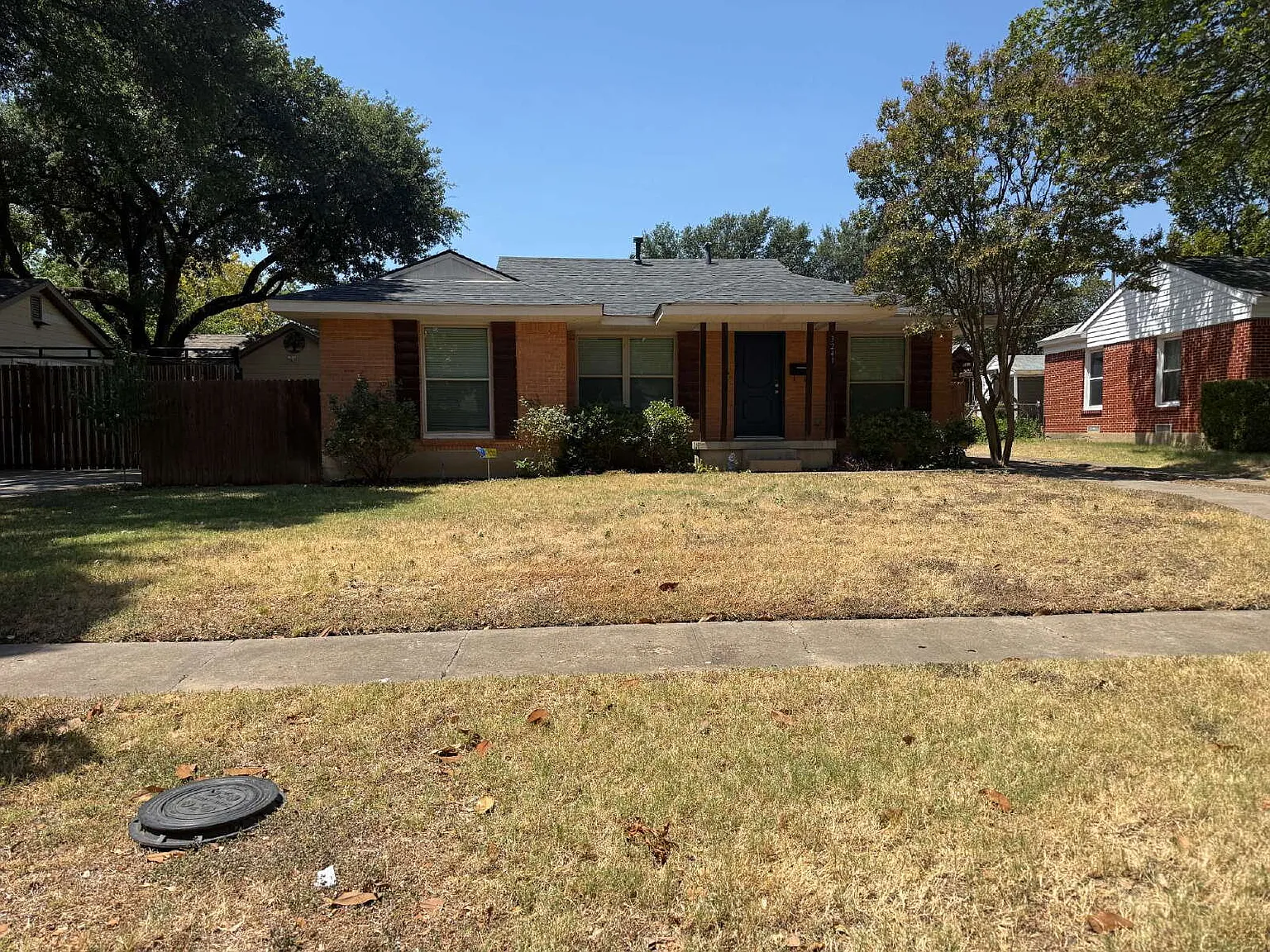 3 bed, 1.0 bath, 1114 sqft, $1,900 — Photo 4