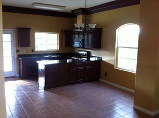 8605 Fuentes St, Bakersfield, CA 93313