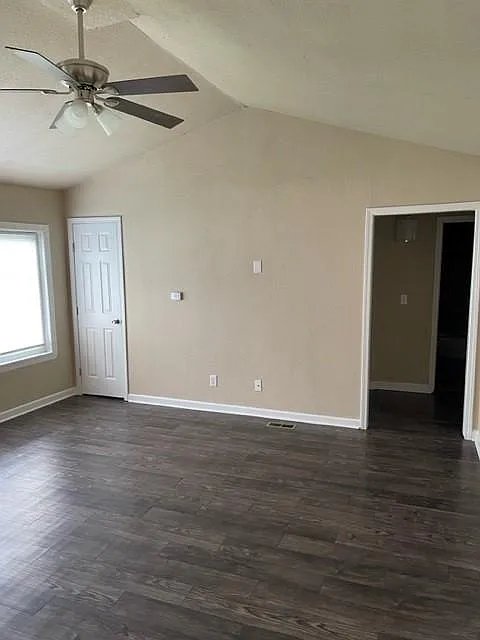 3 bed, 1.5 bath, 1092 sqft, $1,425 — Photo 4