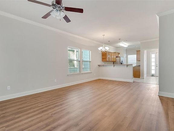 3rd image of 270 Emerald Oaks Dr #6