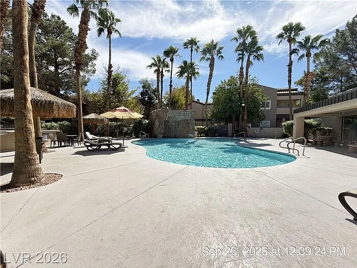 3 bed, 2.0 bath, 1443 sqft, $2,199 — Photo 2