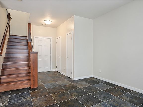 3rd image of 251 S Green Valley Pkwy Unit 4611