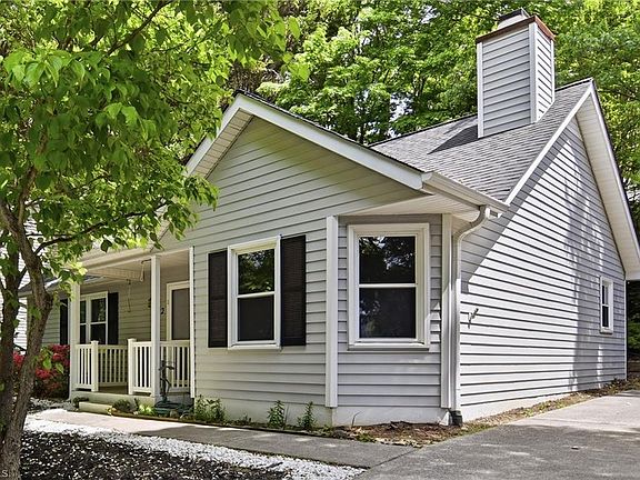 4th image of 1112 Rockdale Dr
