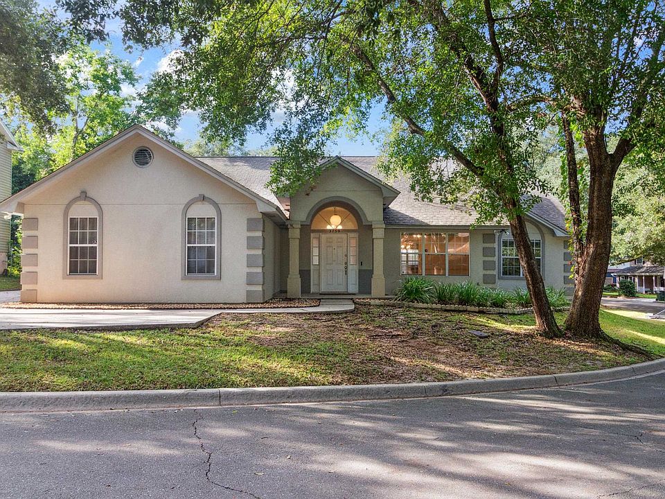 1st image of 3759 Longchamp Cir
