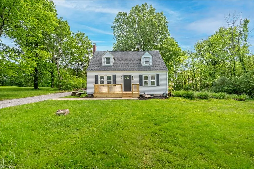 3 bed, 1.5 bath, 1267 sqft, $2,500 — Photo 1