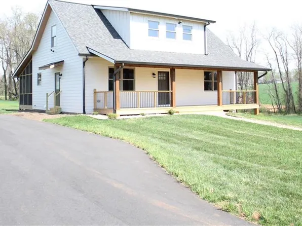 500 Norman Ln, Dobson, NC 27017