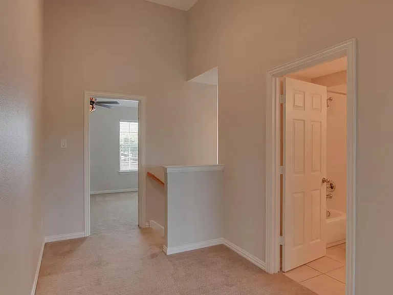 1825 Brookview Dr — Photo 16