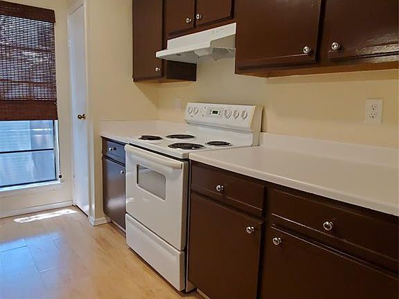 3rd image of 9707 Richmond Ave APT 32