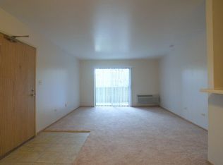 1909 Country Dr APT 103, Grayslake, IL 60030